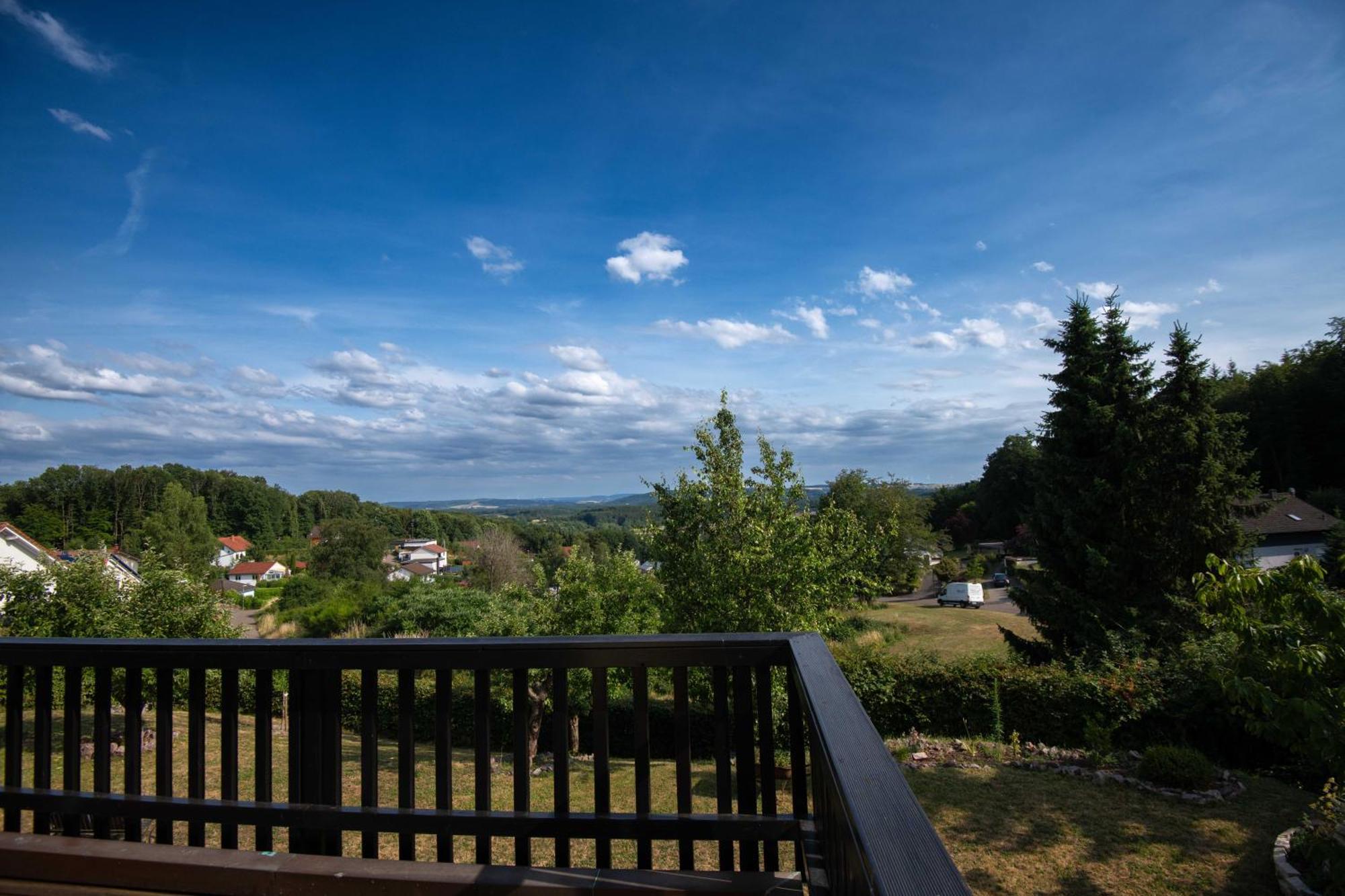 Sonnige Aussicht Villa Losheim Dış mekan fotoğraf